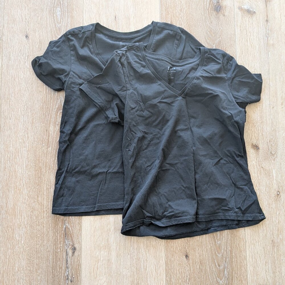 Pact Women's Black Softspun V-Neck Tee S (set of 2)